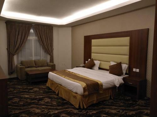 Apartamento Crown Glory Hotel Suites