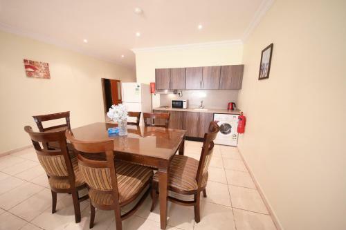 Al Rabitah Al Fondoqeiah Apartments