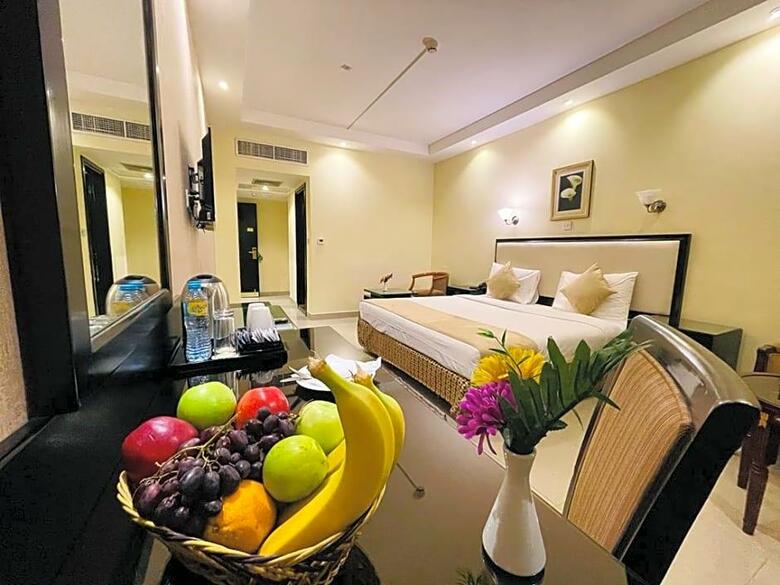 Palm Beach Hotel