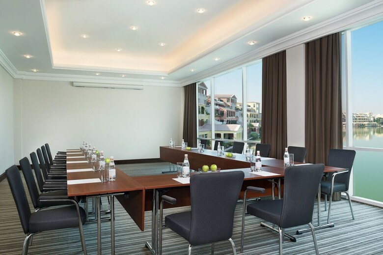 Aparthotel Millennium Lakeview Residences