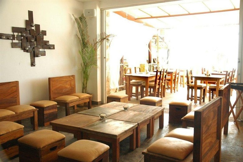 Hotel Corto Maltes