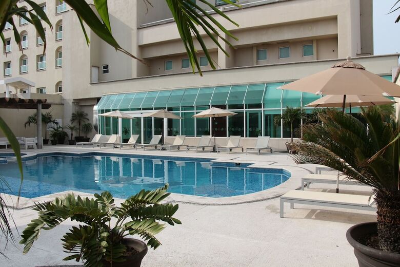 Rivoli Select Hotel