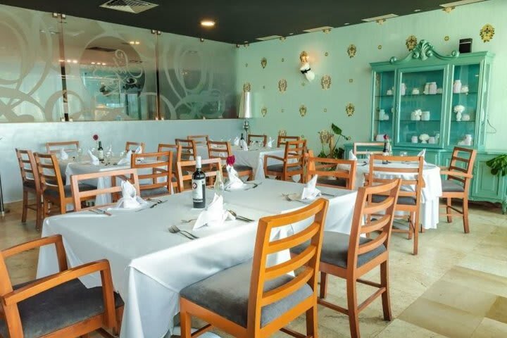 Rivoli Select Hotel