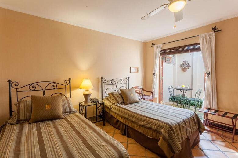 Hotel Los Robles