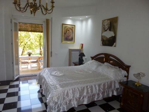 B&B Everest