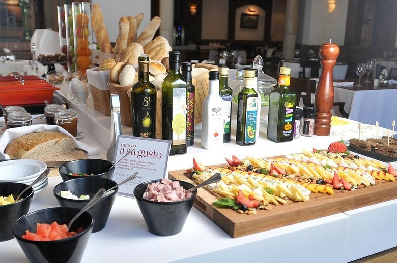 Hotel NH Collection Plaza Santiago