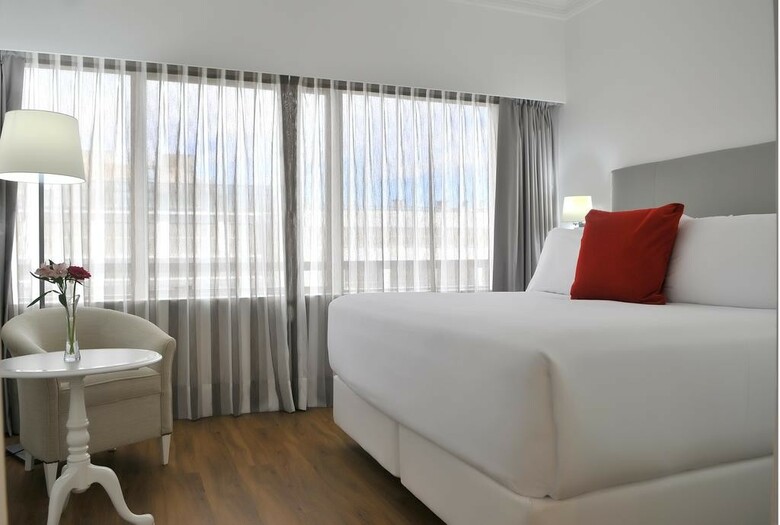 Hotel NH Collection Plaza Santiago