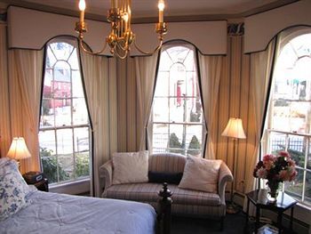 Bed & Breakfast Adele Turner Inn