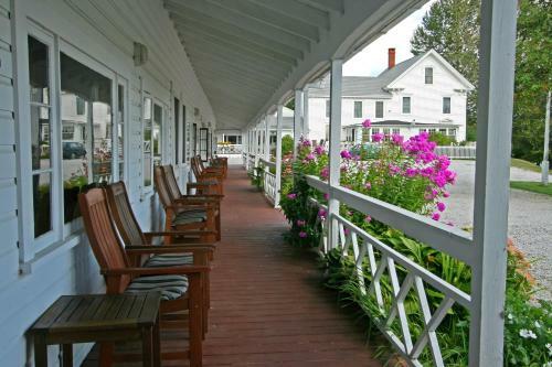 Yardarm Motel