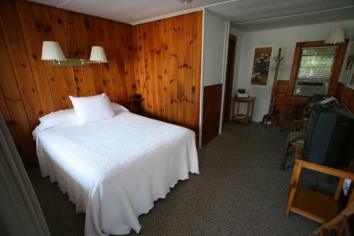 Yardarm Motel