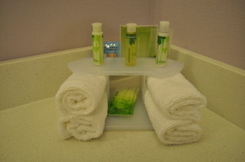 Hotel Holiday Inn Express & Suites Price