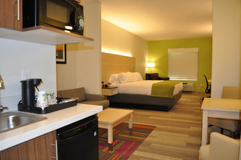 Hotel Holiday Inn Express & Suites Price