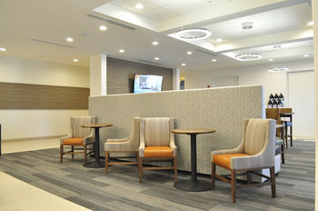 Hotel Holiday Inn Express & Suites Price