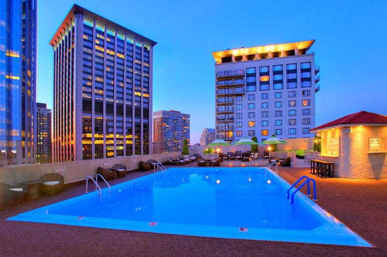 Hotel Colonnade