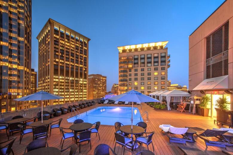 Hotel Colonnade