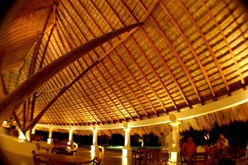 Hotel Punta Teonoste