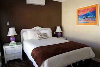 Glenmore Plaza Hotel