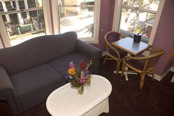 Glenmore Plaza Hotel