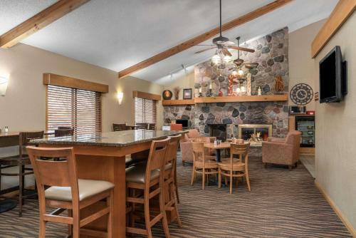 Hotel Americinn Lodge & Suites Worthington