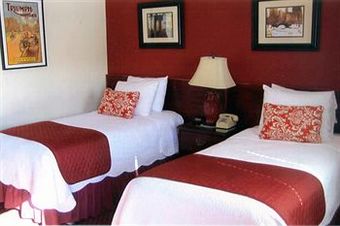Whitman Motor Lodge
