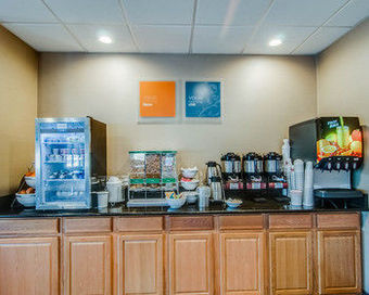 Hotel Comfort Inn & Suites