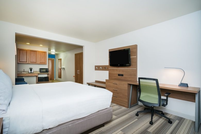 Holiday Inn Express Hotel & Suites Rocky Mount
