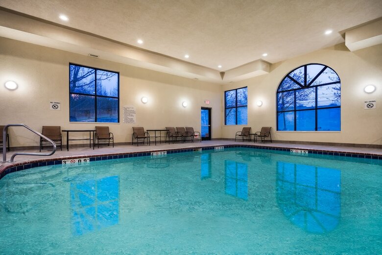 Holiday Inn Express Hotel & Suites Rocky Mount