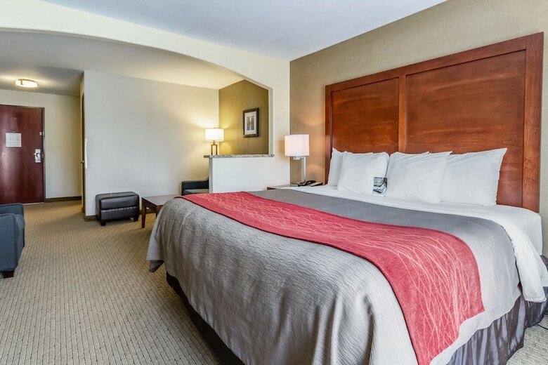 Hotel Comfort Inn And Suites