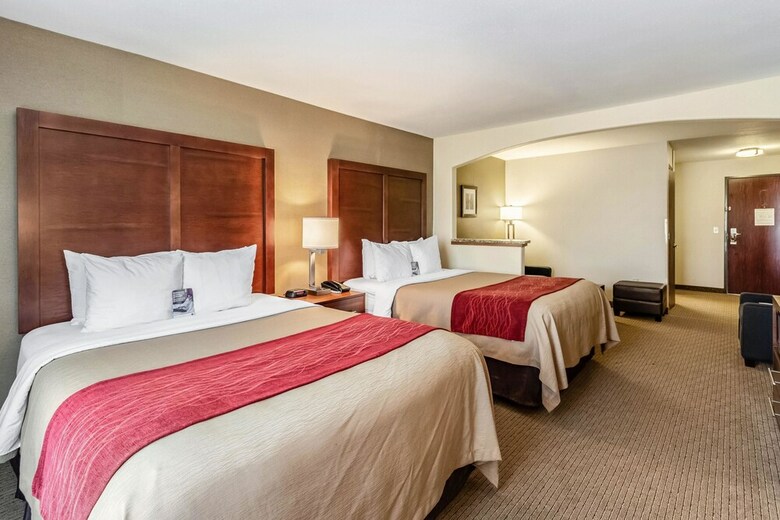 Hotel Comfort Inn And Suites