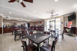 Hotel Comfort Inn