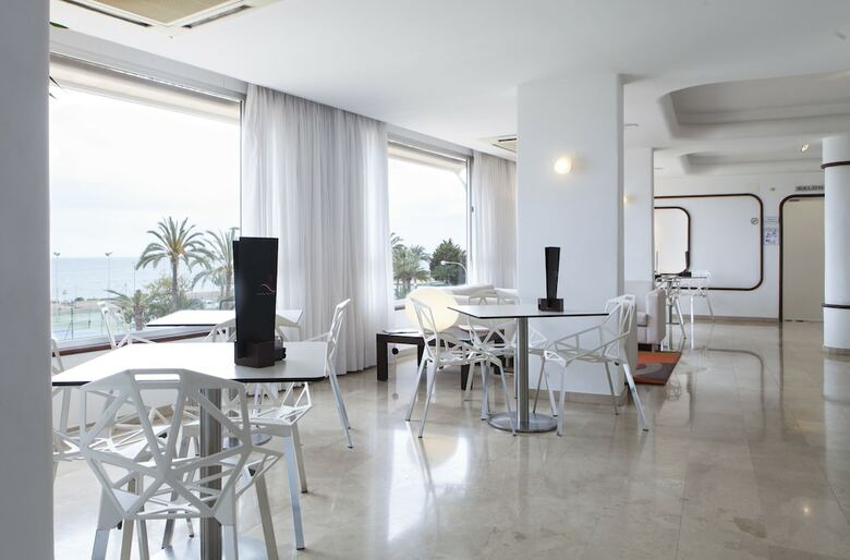 Hotel Albah�a Alicante