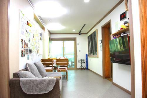 Hostal Pine Garden Guesthouse