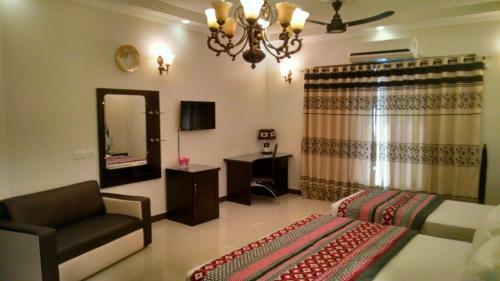 Hostal Elegance Guest House