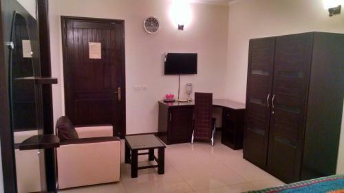 Hostal Elegance Guest House