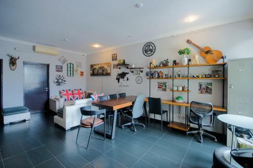Wow Hostel