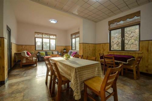 Posada Panjiayuan Inn