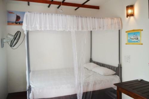 Hostal Shehara Surf House