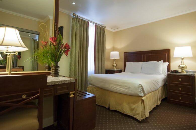 Hotel Stanford