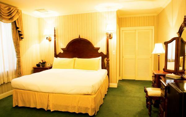Hotel Stanford