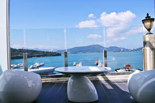 Bed & Breakfast Shuian Lakeside Hotel