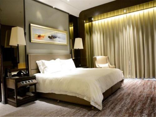 Enjoy Hotel