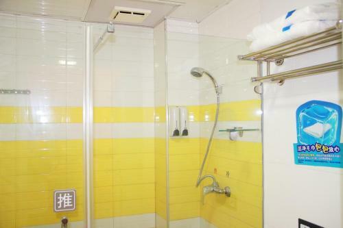 Hotel 7days Inn Dalian Development Zone Baoshuiqu Light Rail Station