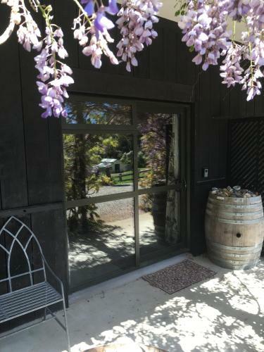 Essons Valley Farmstay B&B