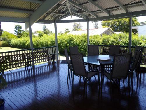 Hostal Pitstop Lodge Guesthouse B&B