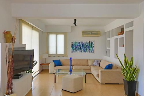 Infinite Blu Villa