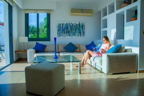 Infinite Blu Villa