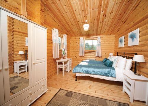 Langmere Lakes Lodges