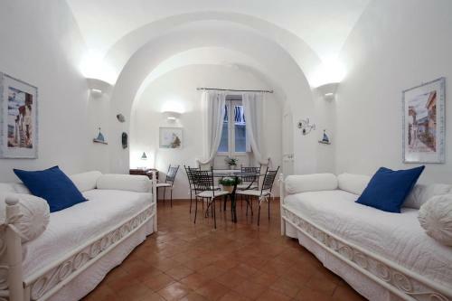Vicolo 23 House