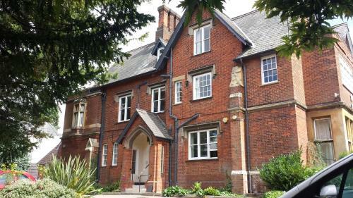 Bed & Breakfast Benslow Music