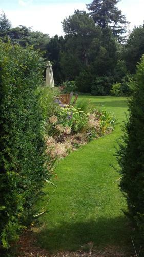 Bed & Breakfast Benslow Music